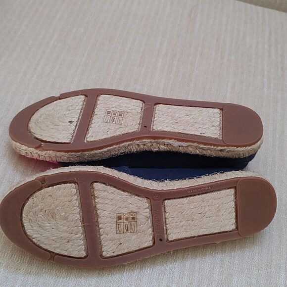 J. Crew Navy Blue Canvas Slip On Espadrilles Flats with Pink Cap Toe Size 6 - Picture 7 of 10
